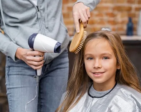 Especialista em Cabelo Infantil Feminino na Corte Kids