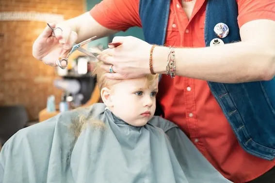 Cortes de Cabelo Infantil na Corte Kids: Beleza e Diversão para os Pequenos Cortes de Cabelo Infantil na Corte Kids: Beleza e Diversão para os Pequenos
