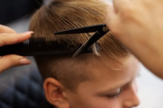 Dicas de Estilo para Adolescentes: Cortes de Cabelo Infantil Masculino na Corte Kids Dicas de Estilo para Adolescentes: Cortes de Cabelo Infantil Masculino na Corte Kids