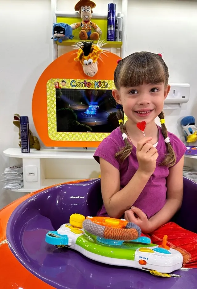 Corte de Cabelo Infantil Feminino na Corte Kids: Encantando Cada Cabelinho Corte de Cabelo Infantil Feminino na Corte Kids: Encantando Cada Cabelinho