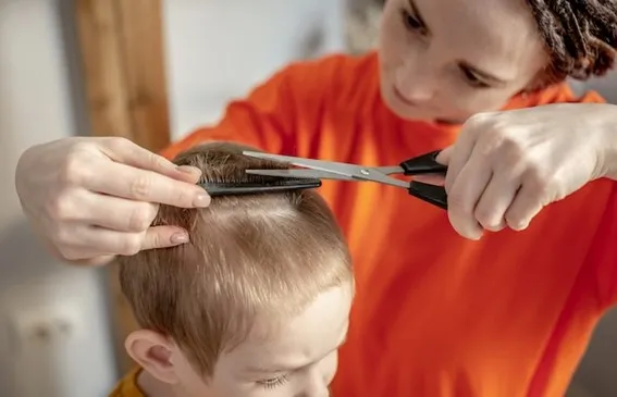 Descubra o Encanto da Corte Kids: Seu Salão de Cabeleireiro Infantil em Pinheiros